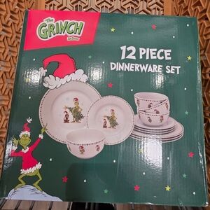 The Grinch 12-Piece Dinnerware Set